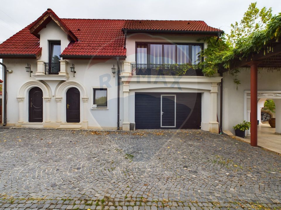 Vila de lux pe malul lacului Balotesti