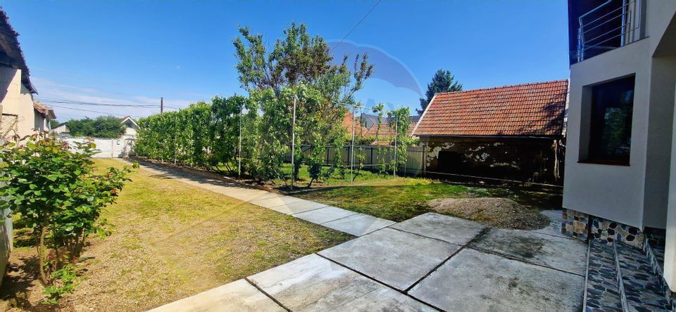 4 room House / Villa for sale