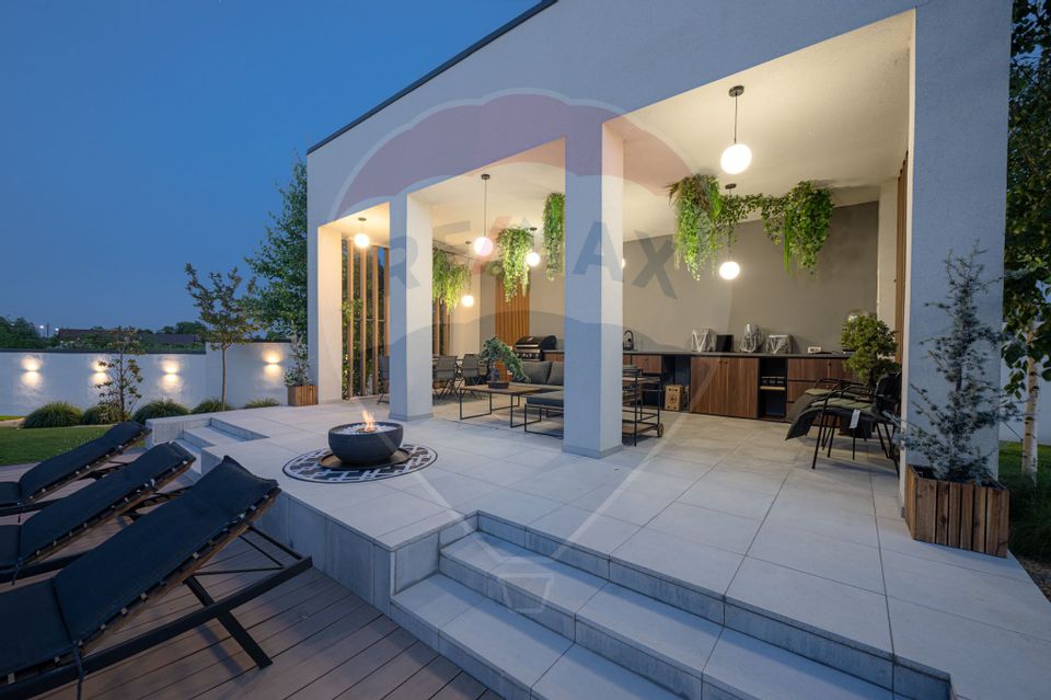 8 room House / Villa for sale