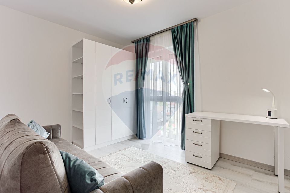 Apartament modern 3 camere, cu parcare, de închiriat la Adora Park