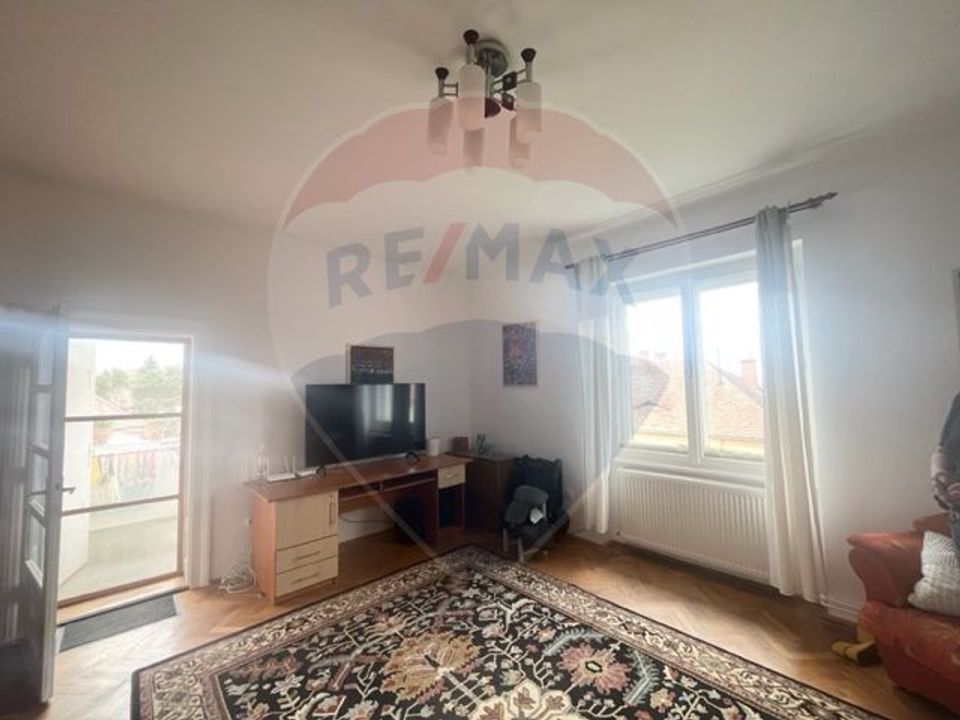 Apartament de inchiriat sttr. Gales, Parc Sub Arini