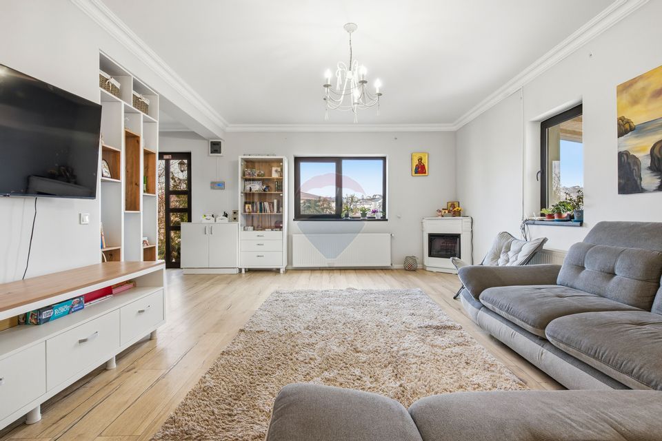 9 room House / Villa for sale