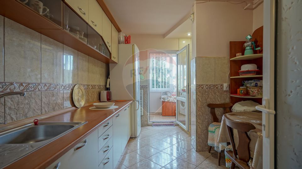 REZERVAT!  Apartament 4 camere|Racadau|Parcare|Boxa|Etj.Intermediar