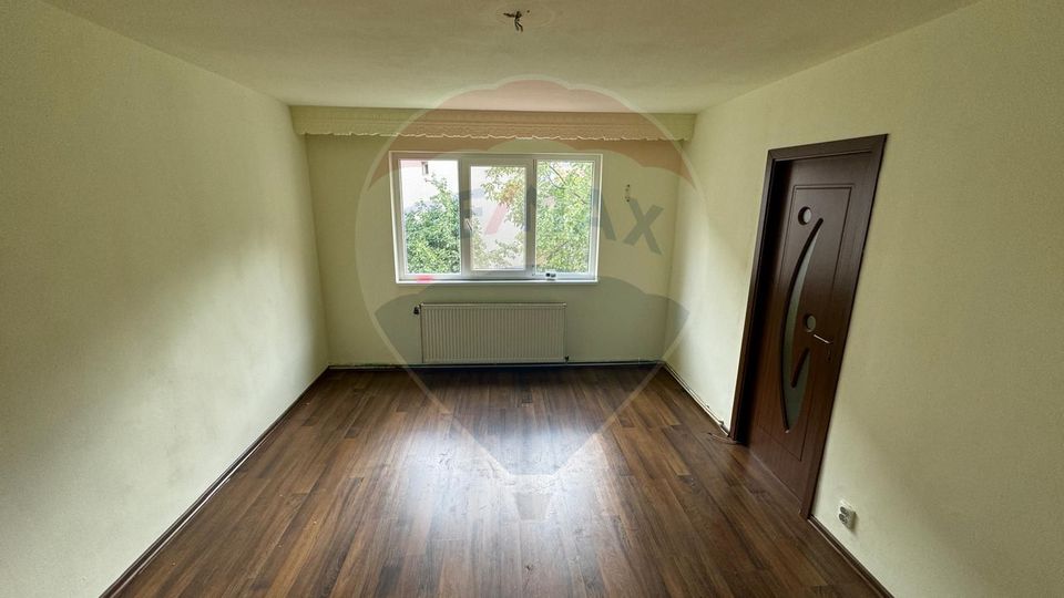 Apartament cu 2 camere de vânzare în zona Traian