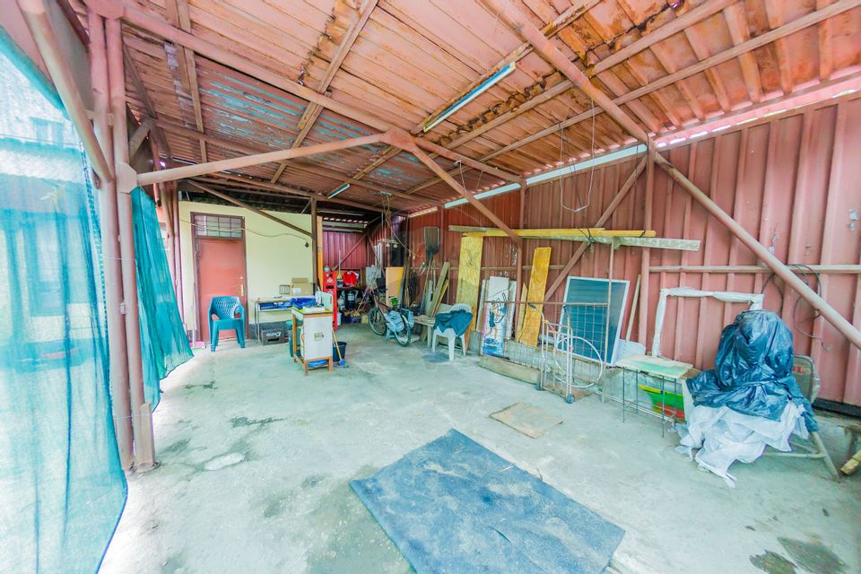 190sq.m Commercial Space, Central area