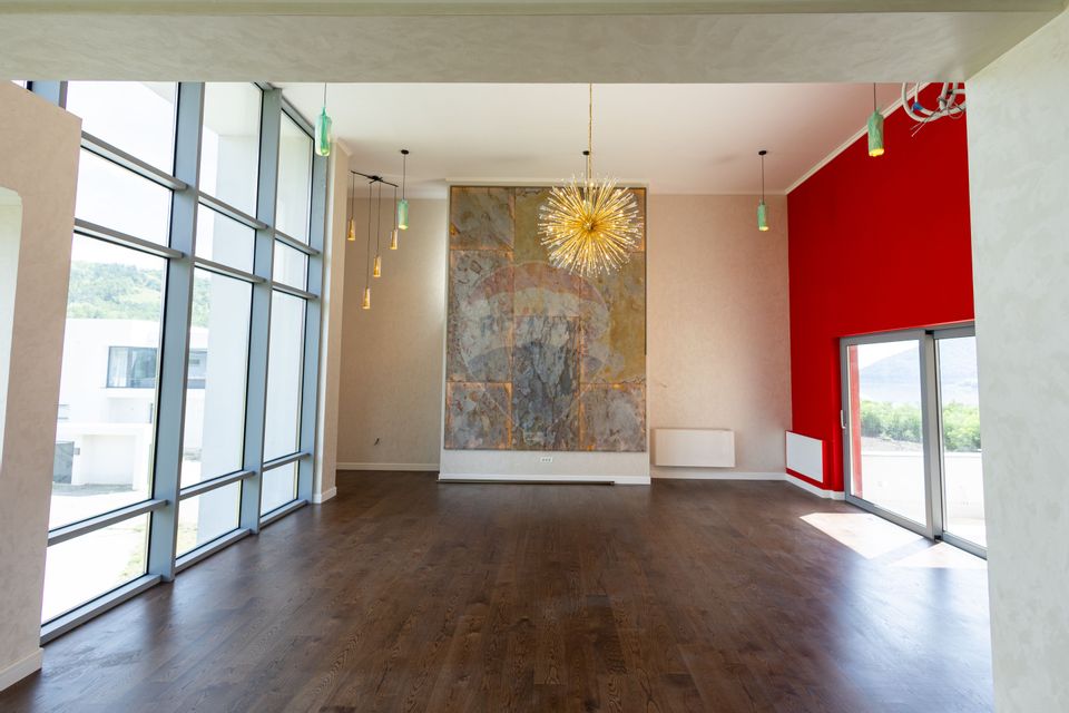 Vilă cu piscină de vanzare  – Bistrița