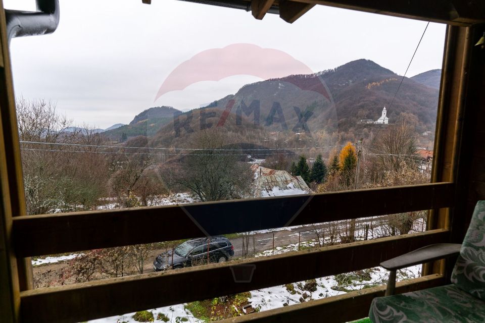 Casă de vanzare,Sacaramb jud. Hunedoara