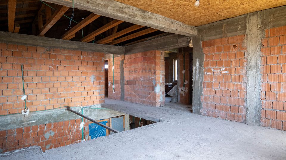 5 room House / Villa for sale, Central area