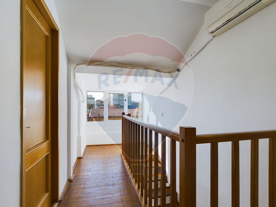 5 room House / Villa for sale, Eroii Revolutiei area