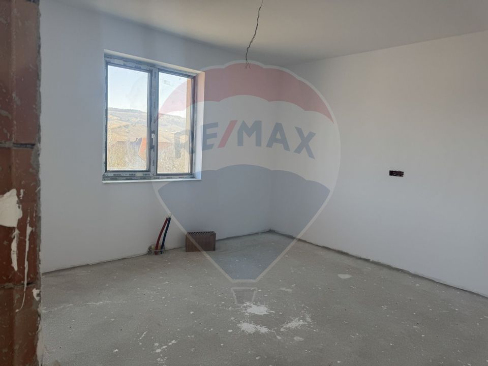 5 room House / Villa for sale