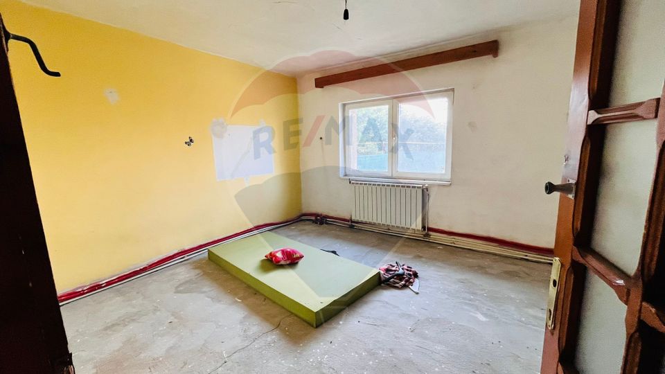 Casă / Vilă cu 4 camere de vânzare Santandrei