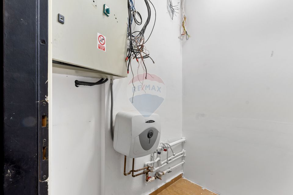 70sq.m Commercial Space for rent, P-ta Garii area