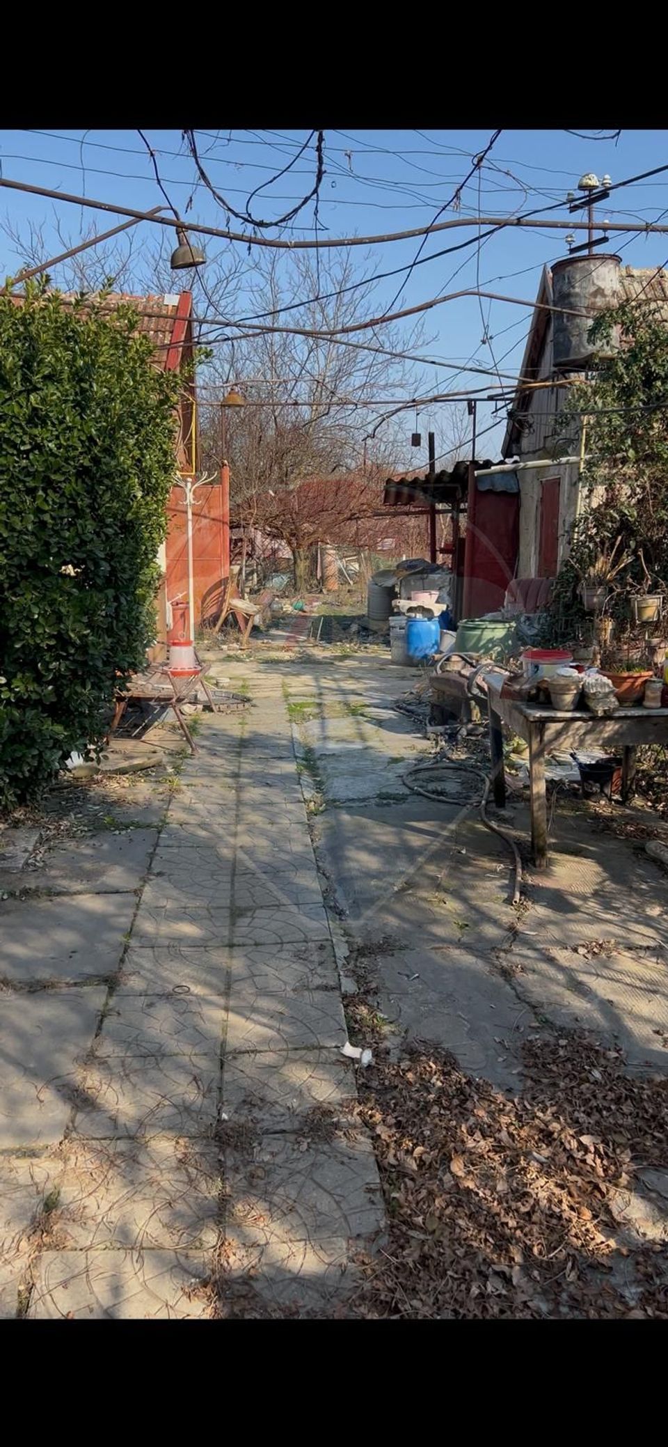 OCAZIE!!! Casă 2 camere cu centrala  zona Gai teren 1230 mp + garaj