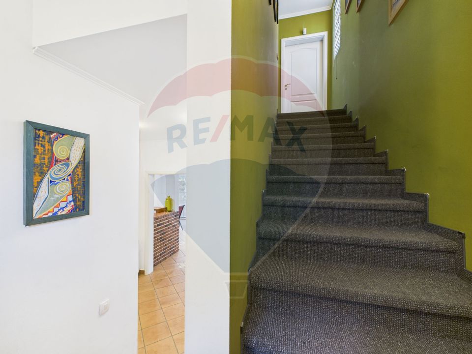 De vanzare | Vila in Paradisul Verde cu gradina si padure proprie |