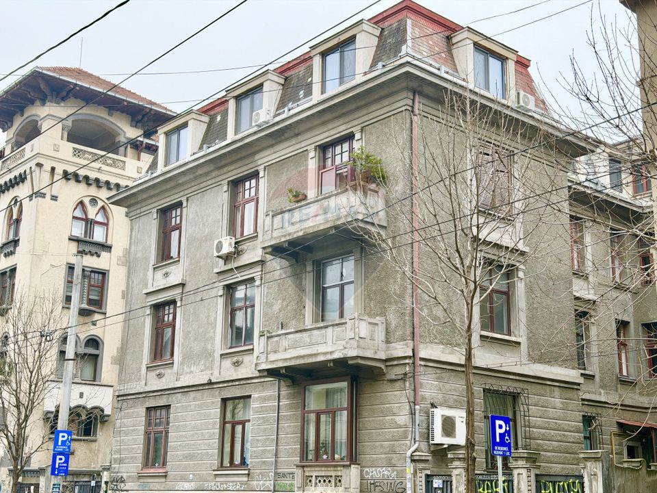 Un apartament cu poveste, în inima Bucureștiului interbelic
