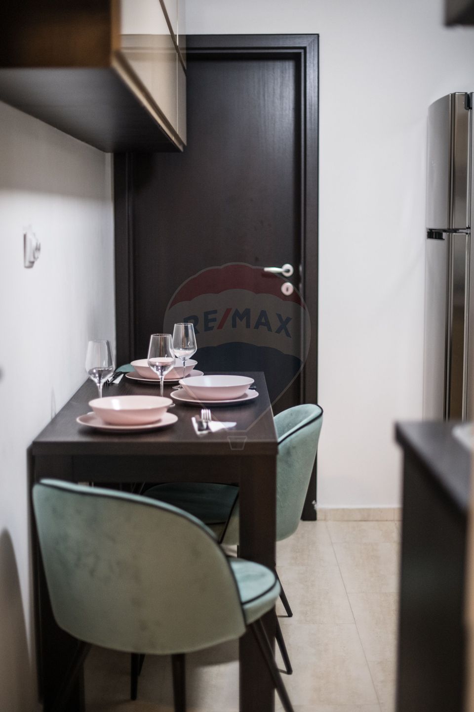 Apartament cu 3 camere de închiriat în zona Stirbei Voda