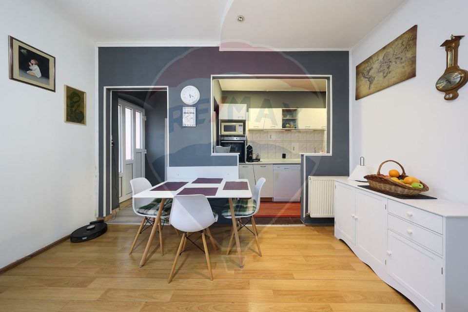 Casă 6 camere și teren 1200 mp