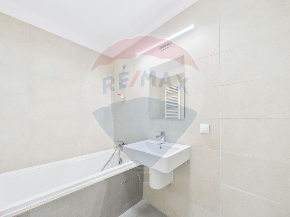 GARSONIERA DE VANZARE - H PIPERA LAKE