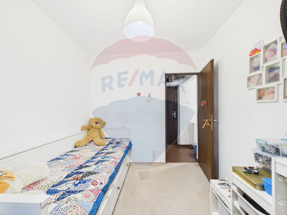 Apartament cu 3 camere de vânzare în zona Ferentari