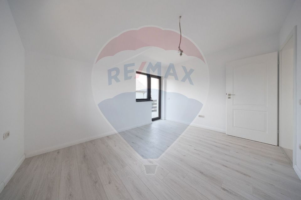 4 room House / Villa for sale