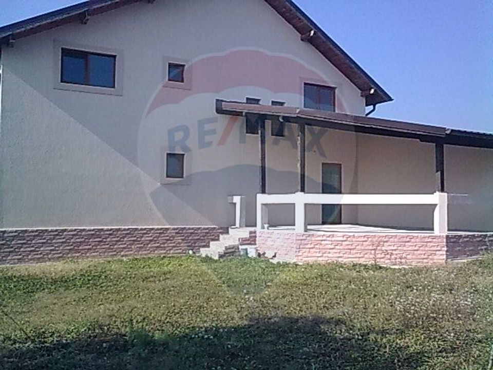 5 room House / Villa for sale