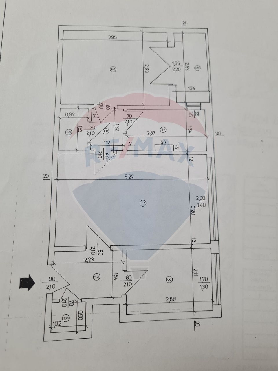 DE INCHIRIAT Apartament cu 2 camere în zona Pajura