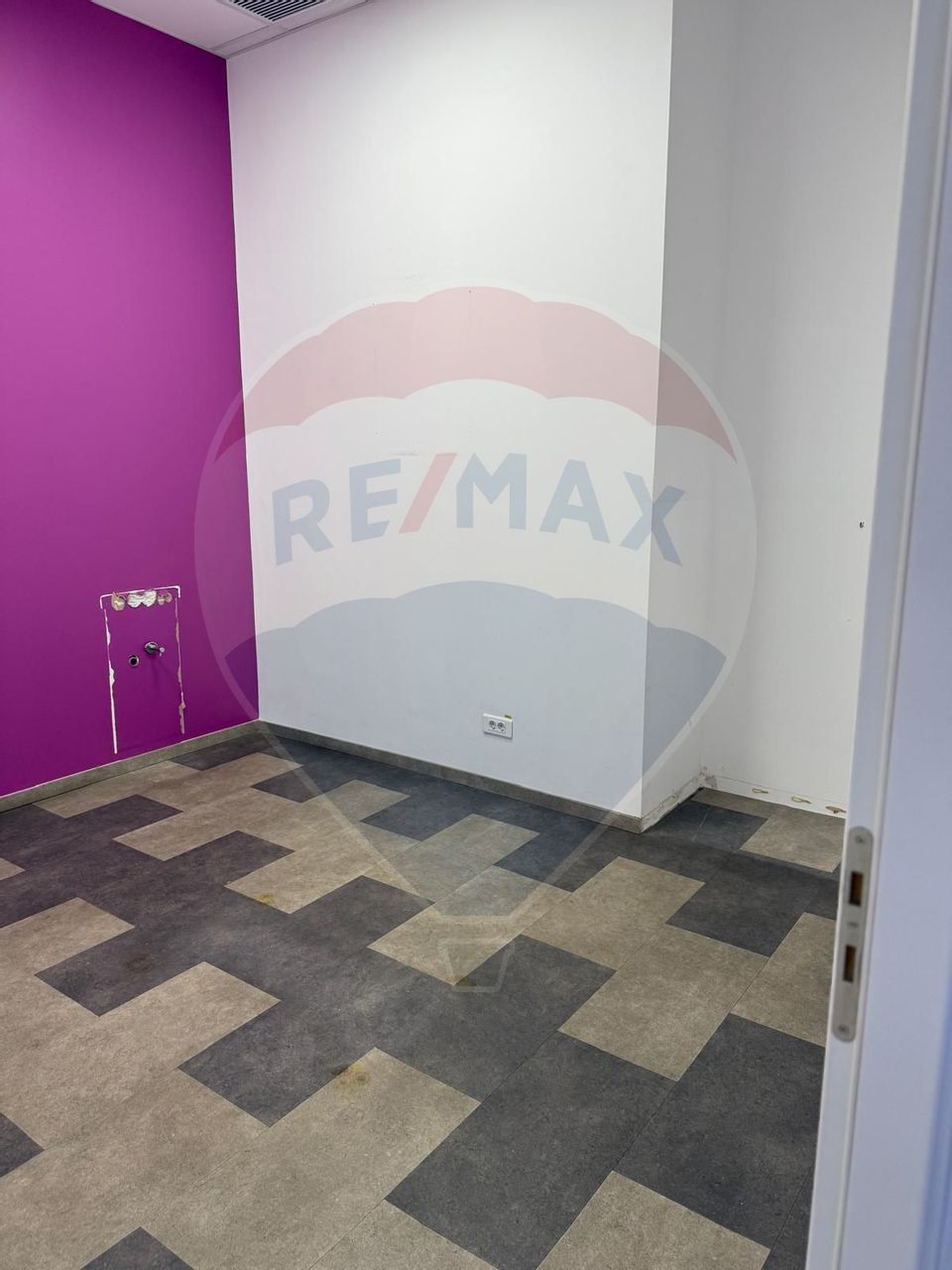 De vanzare | Spatiu comercial 92 mp | Strada Vasile Lascăr