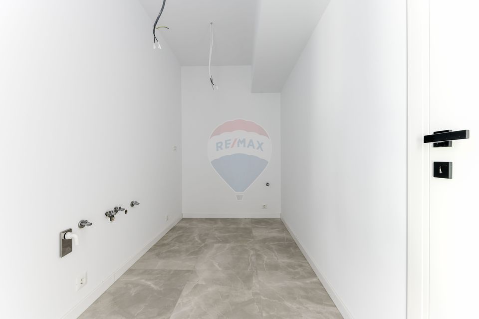 Double Studio (2 rooms) in Expozitiei Blvd., Agronomy, Press Square
