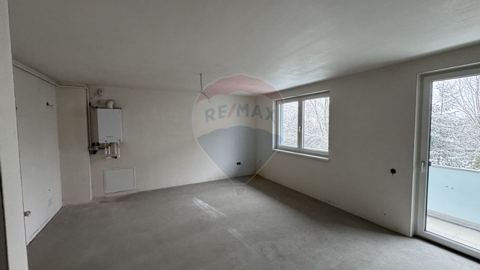 La vânzare Apartamente noi cu 3 camere în zonă Rezidențială