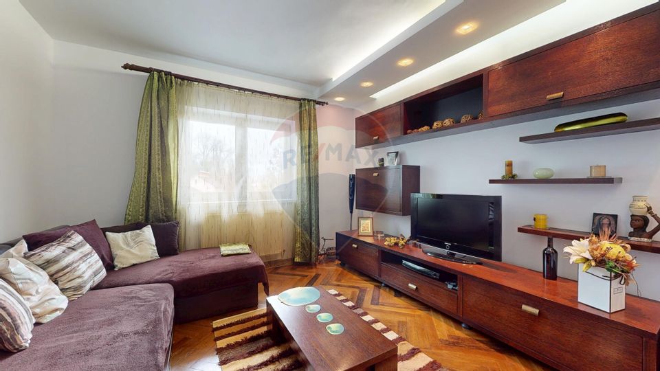 Apartament cu 2 camere de închiriat în zona Central