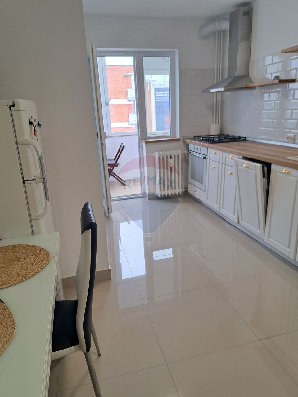 2 Camere de Închiriat, Centru