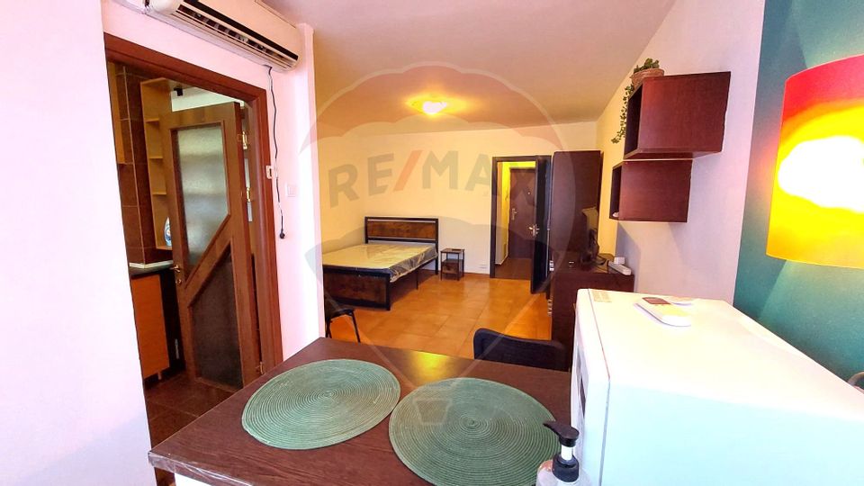 Studio rental, 2 minutes metro Iancului