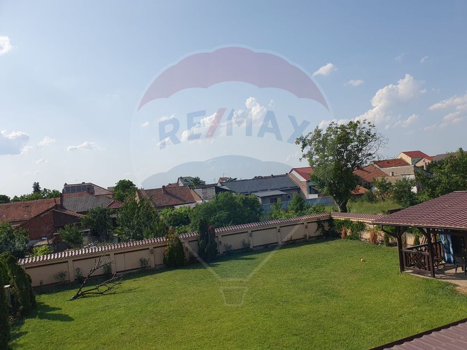 Apartament de lux cu 3 camere, in Gradiste- de inchiriat