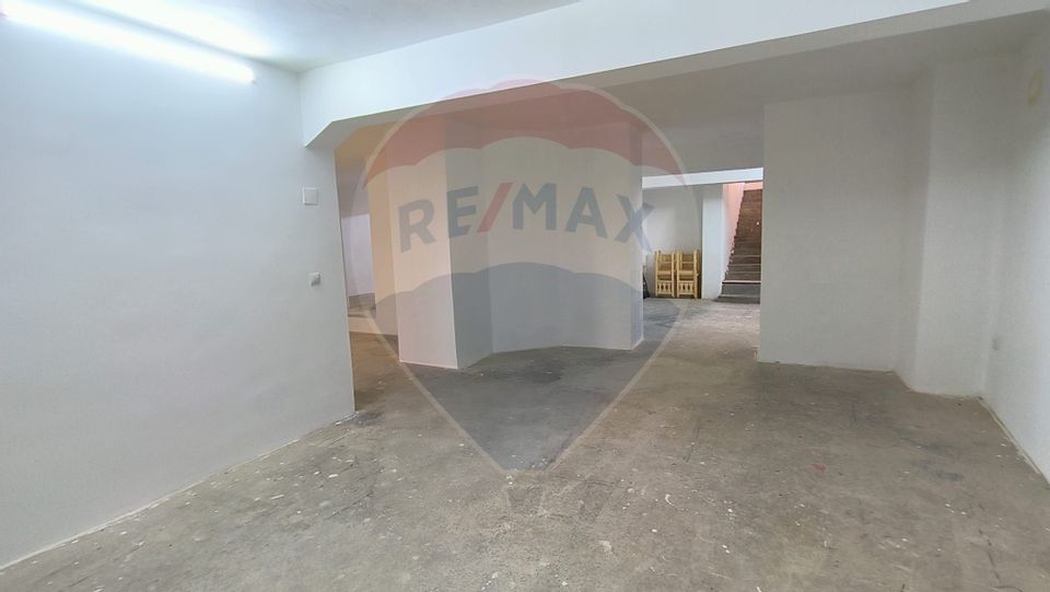 160sq.m Commercial Space for rent, Piata Centrala area