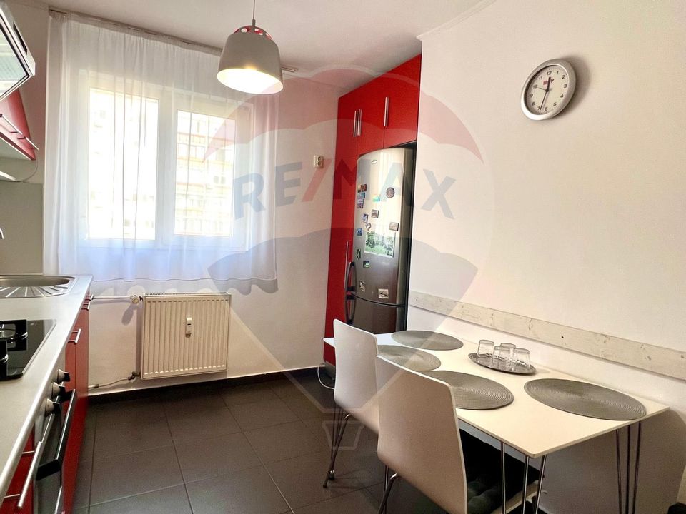De închiriat apartament cu 3 camere, în zona Dacia