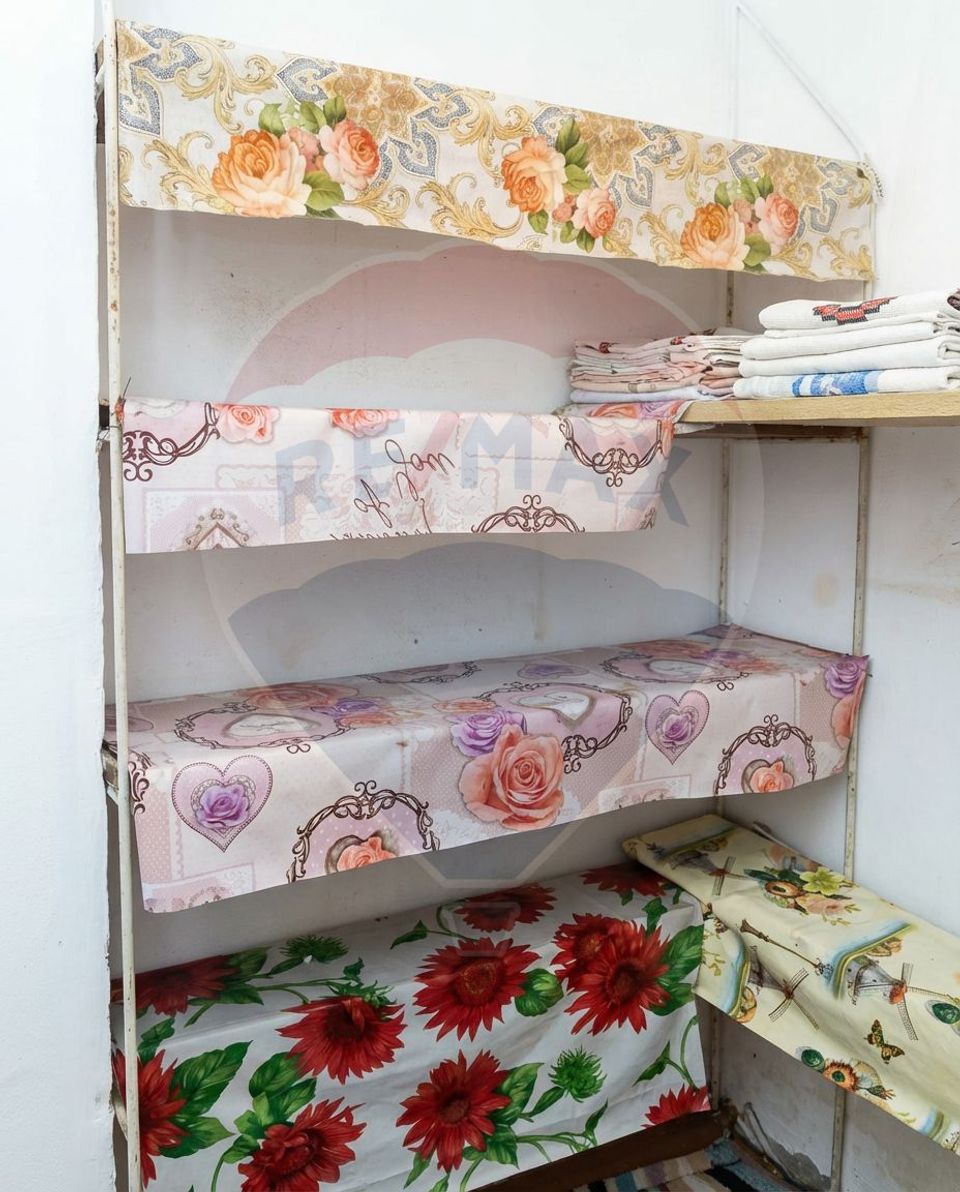 Apartament cu 2 camere in curte comuna - str. Ana Ipatescu