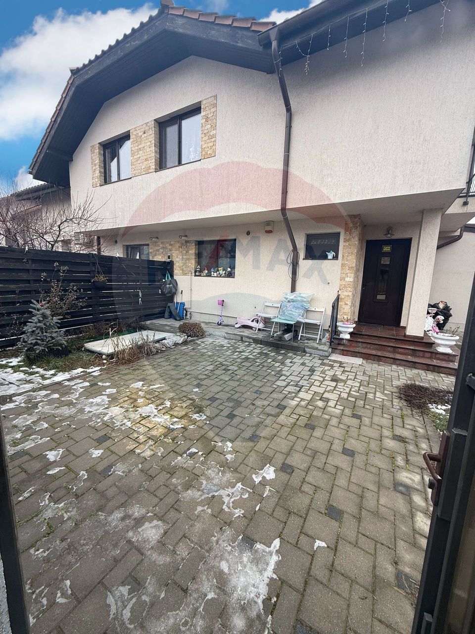 Casă / Vilă de vanzare in Otopeni, ansamblu rezidential, langa centru