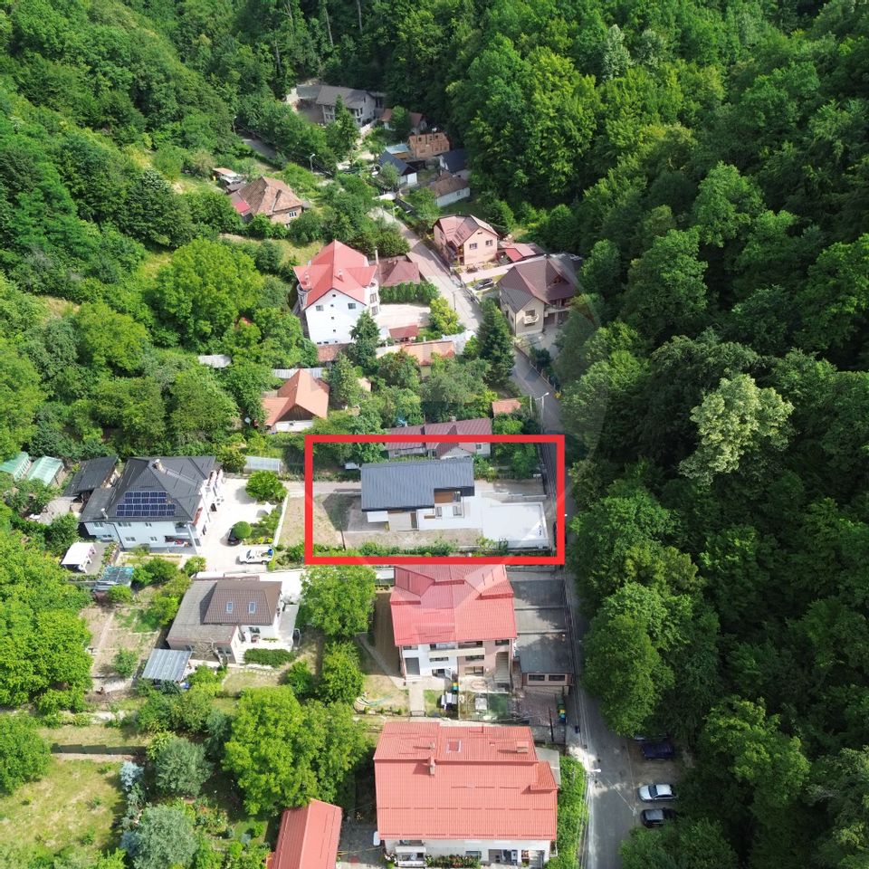 VILA NOUA DE VANZARE in zona Parcul Mare (Regina Maria)