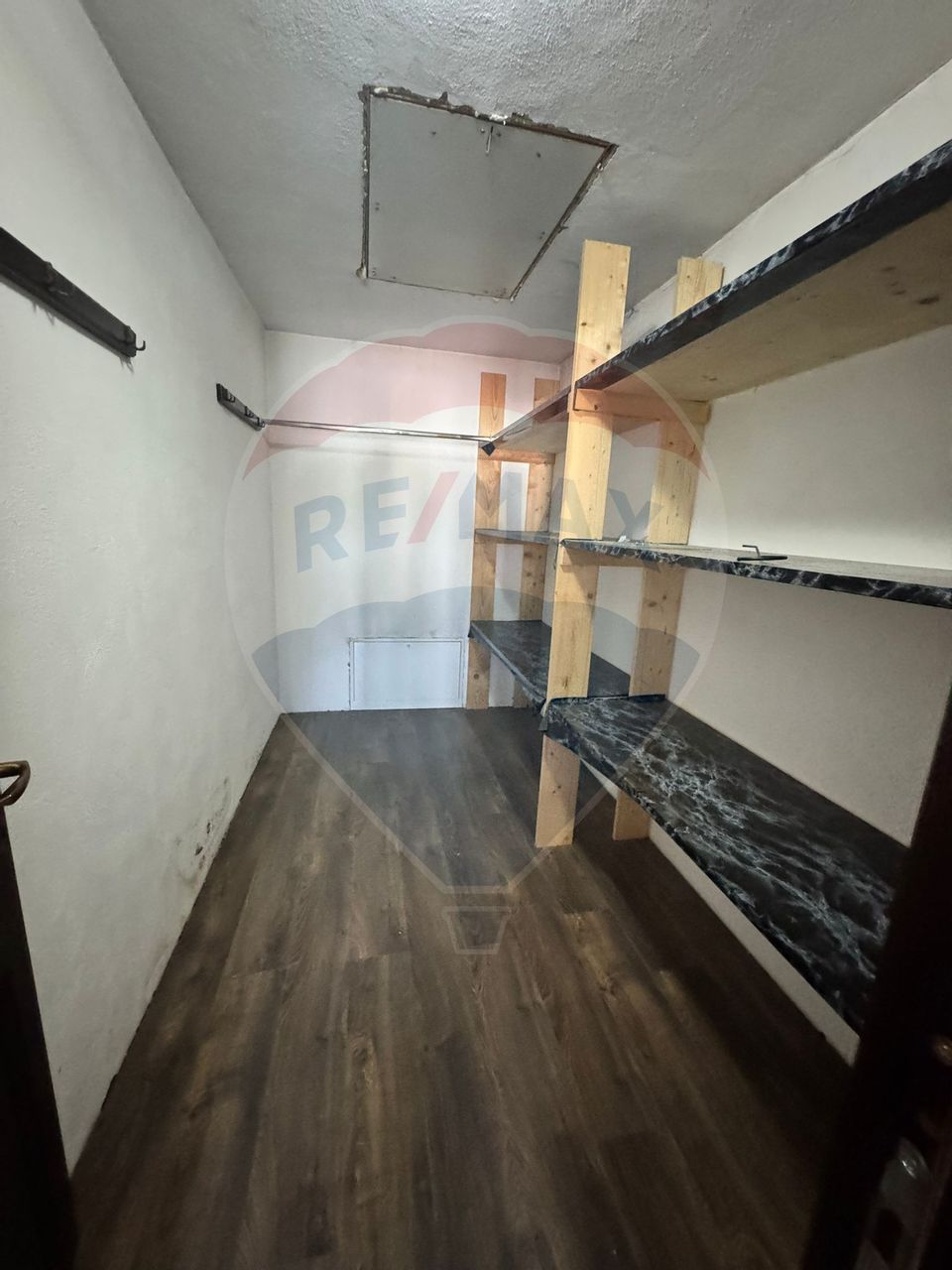 Casă / Vilă cu 4 camere de vânzare