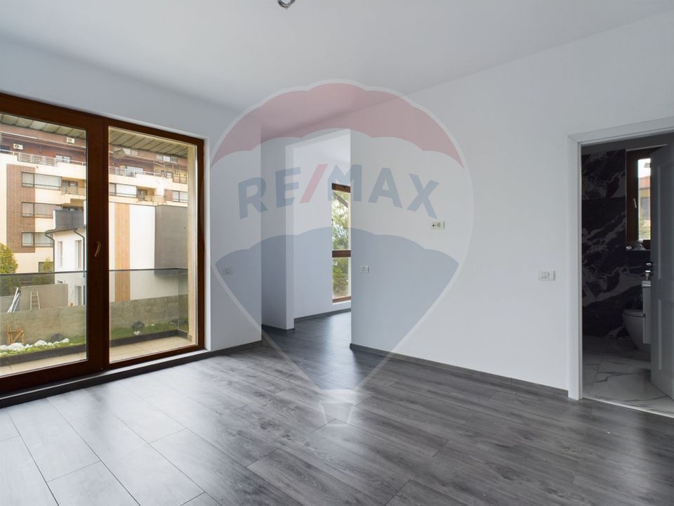 5 room House / Villa for sale