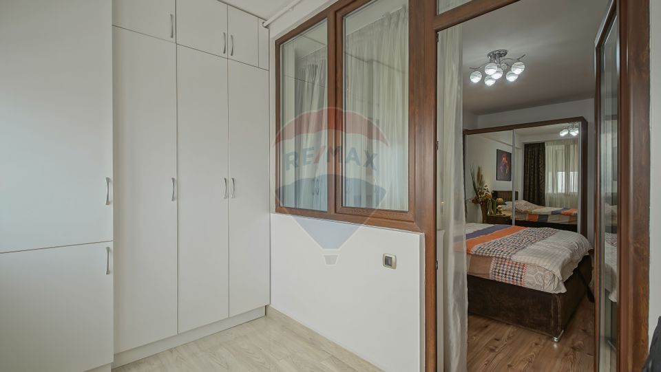 3 room Apartment for sale, Tractorul area