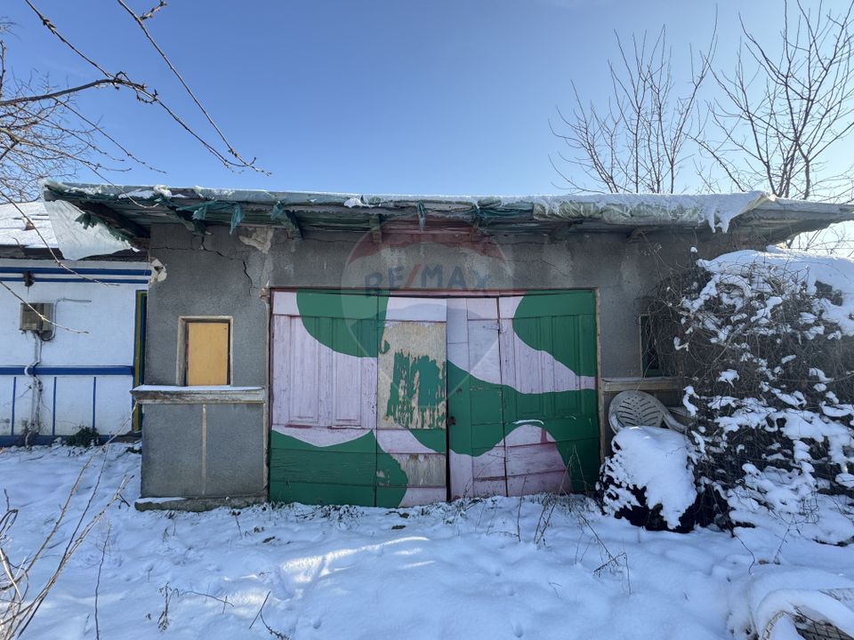 Land 4,870sqm Sintesti / Soseaua Principala