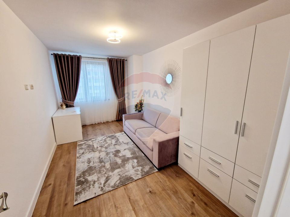 Apartament cu 3 camere de vânzare în Cartier Tei