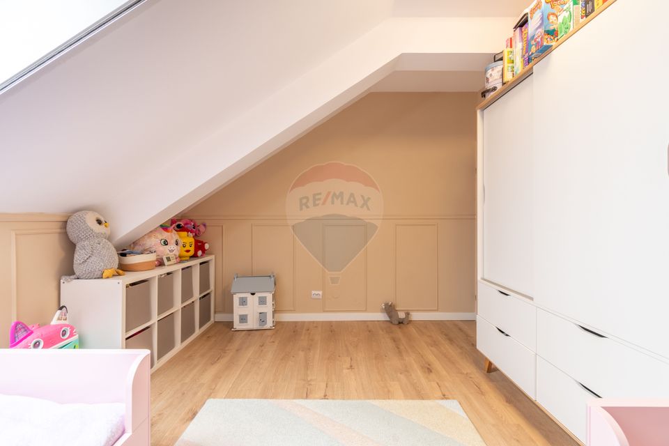 Apartament 3 camere de vanzare Bună Ziua str. Costache Negri Parcare