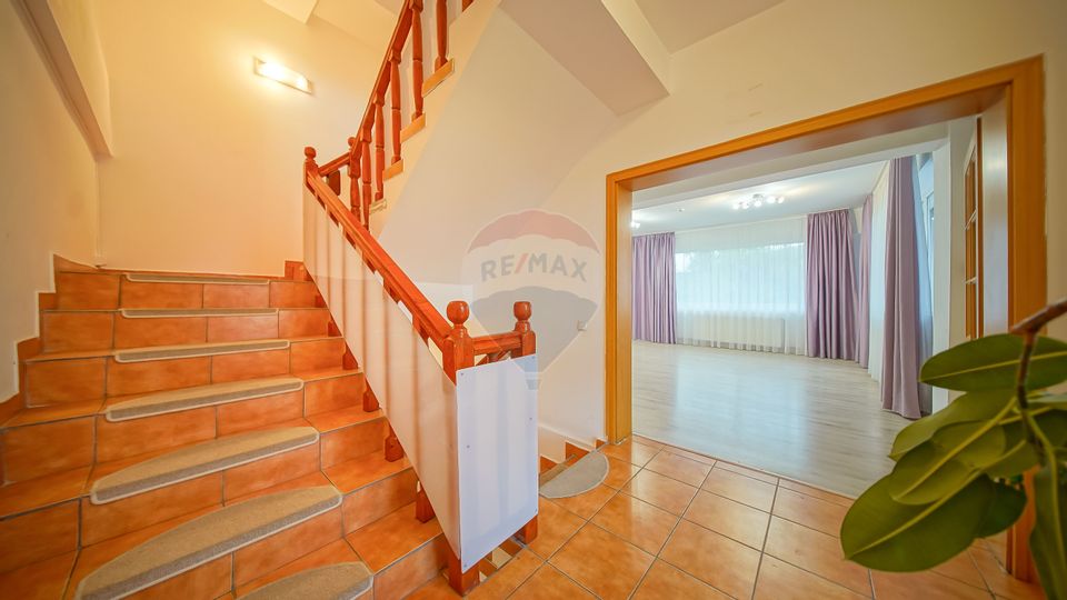 CENTRAL - Clădire birouri DE INCHIRIAT