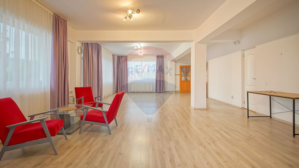 CENTRAL - Clădire birouri DE INCHIRIAT