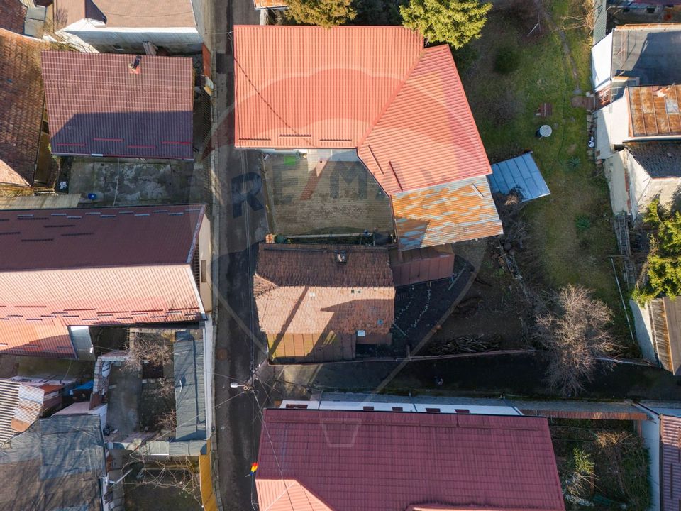 Casă cu 1 camera de vânzare în zona Centrul Istoric