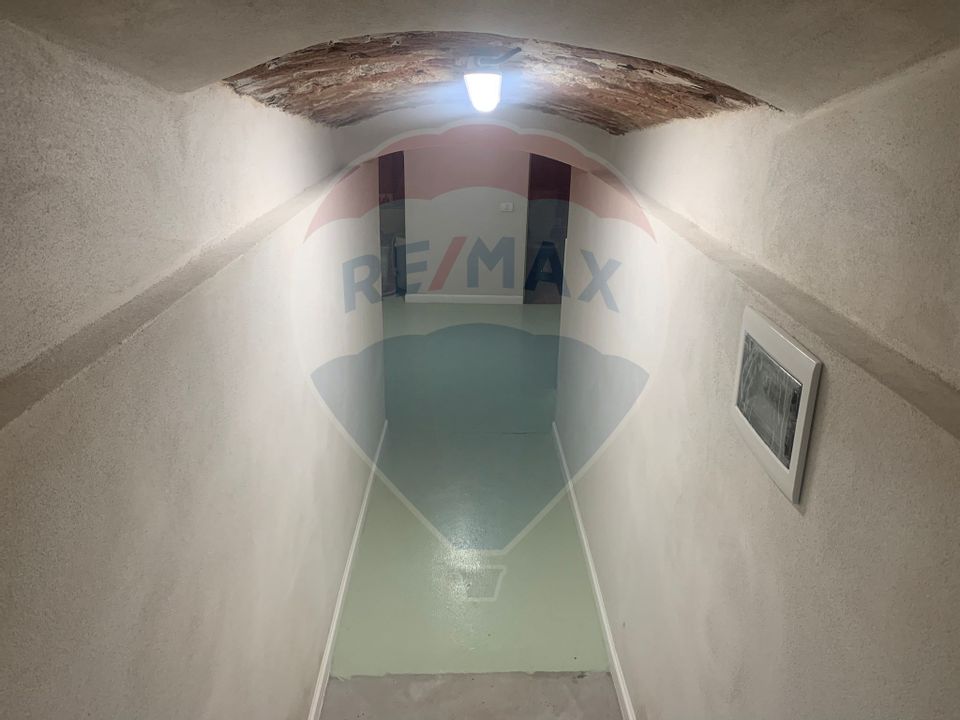 Spațiu comercial de închiriat 40 mp, în zona Decebal