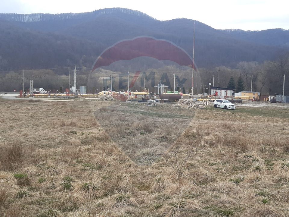 Teren 7,153mp Rasnov / Drumul DN 73A