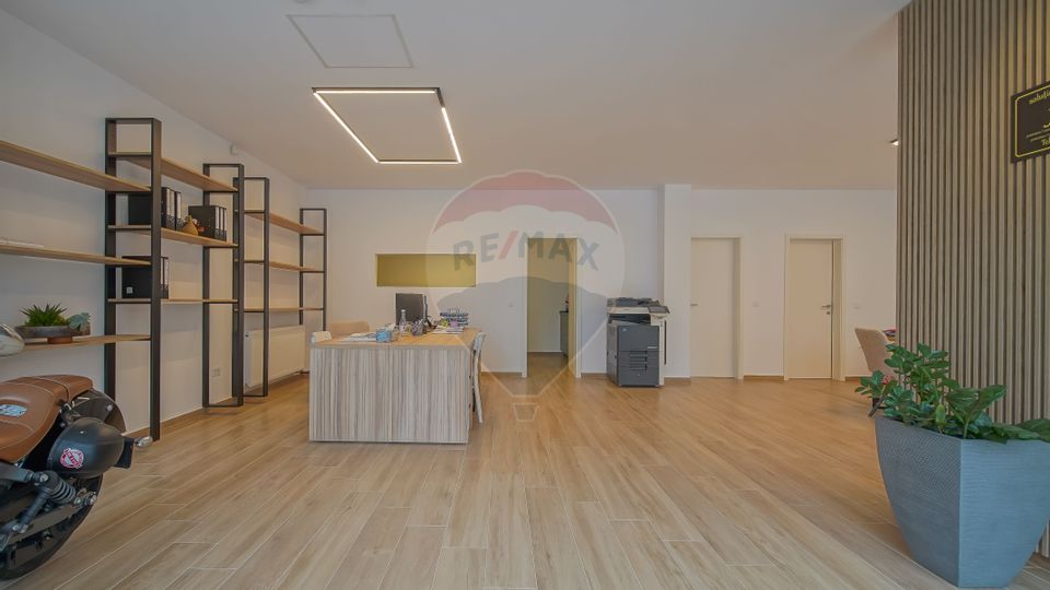 88sq.m Commercial Space for sale, Tractorul area